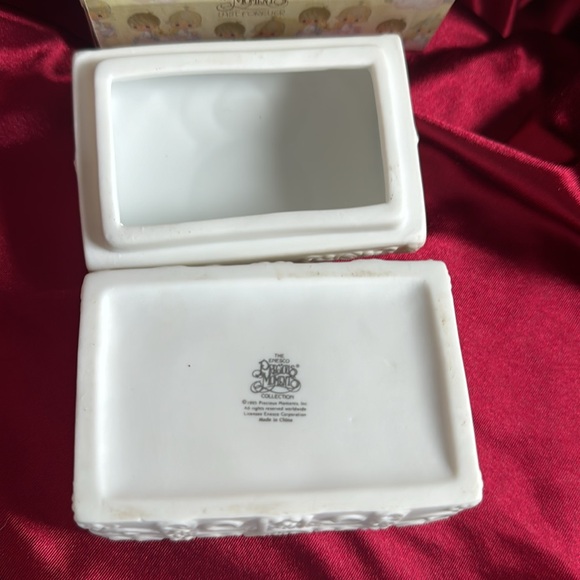 Precious moments - Picture 3 of 3